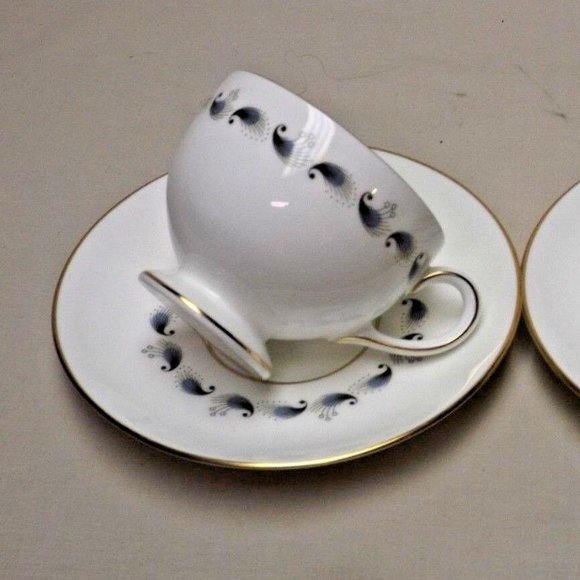 Wedgwood Bone China England Set of 2 Stardust Footed Tea Cups and Saucers. R4292 - Picture 15 of 16